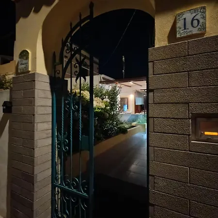 Casa vacanze Casa Amena Con Ampio Terrazzo E Giardino